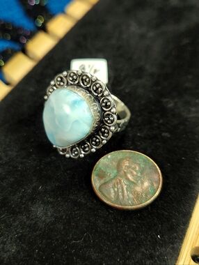 ~Stunning,Vtg-Style Larimar Sterling Plated Ring in Sky Blue With White Swirls~